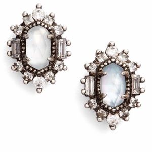 Kendra Scott Ellie Shaped Stud Earrings